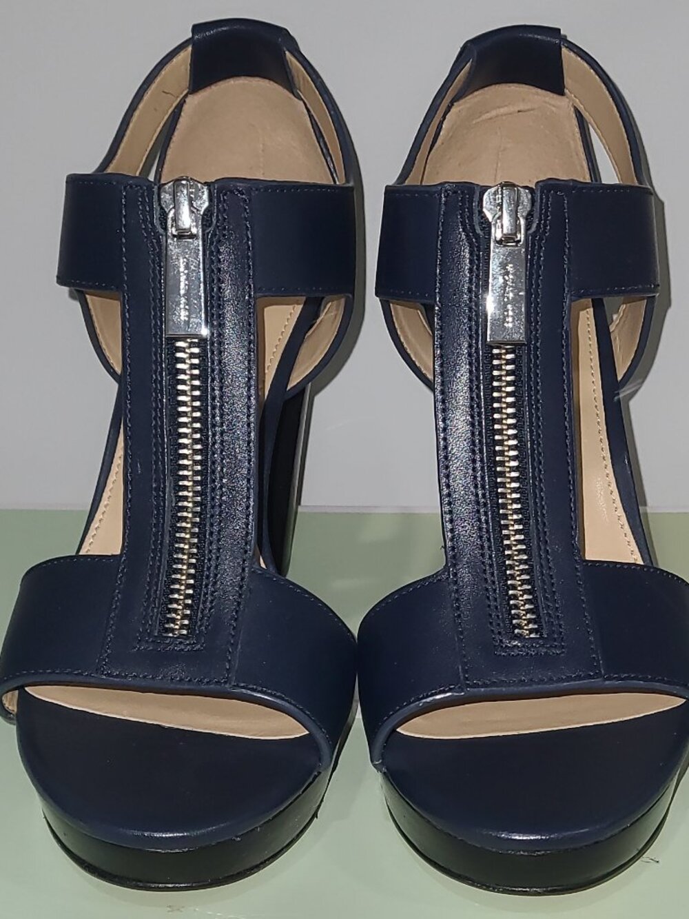 Michael Kors Berkley T-Strap Leather Platform Sandal - Navy Blue NWB Sz 6.5